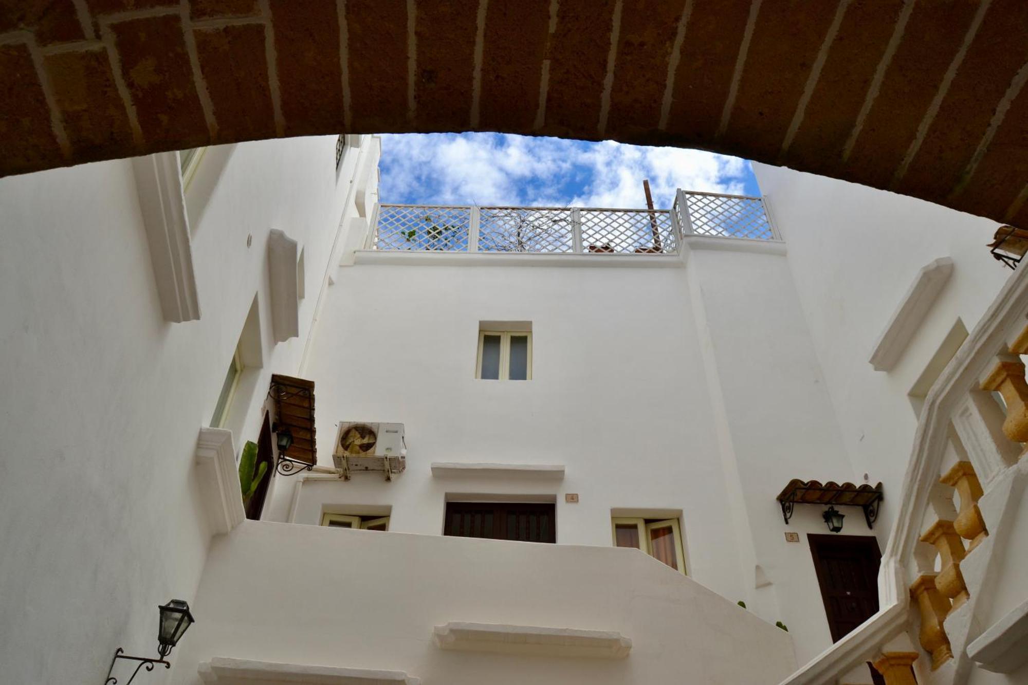 Kallistos Suites & Apartments Gallipoli Eksteriør bilde